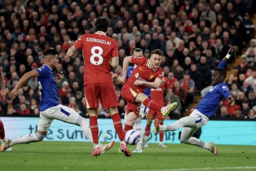 Diogo Jota: Huyền thoại số 20 của Liverpool