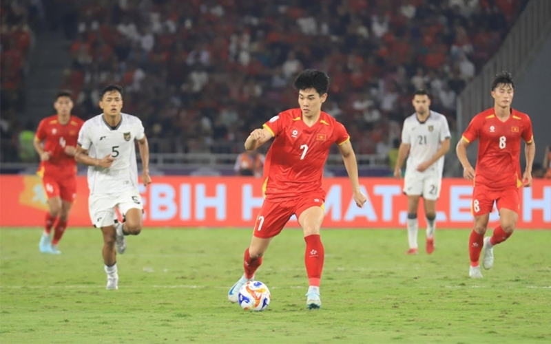 U23 Việt Nam nhận "bão" lời khen từ CĐV Đông Nam Á