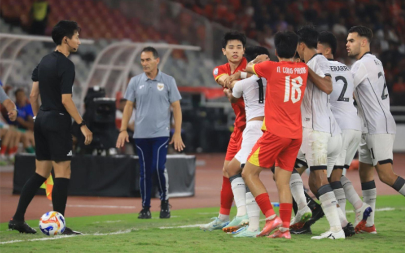 Xô xát căng thẳng ở chung kết U23 Việt Nam – U23 Indonesia