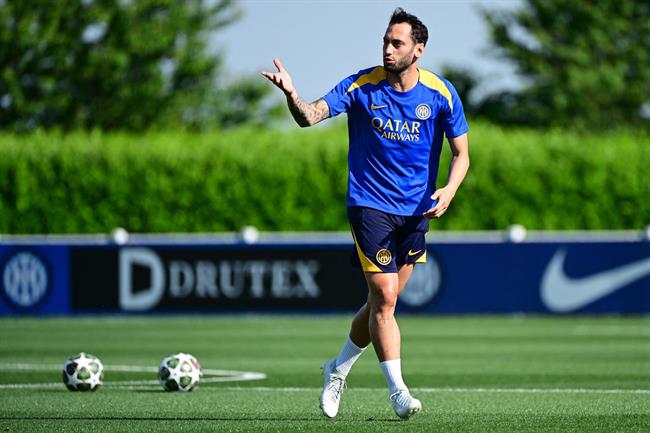 Vợ Hakan Calhanoglu đáp trả chỉ trích dữ dội sau thất bại của Inter Milan tại Club World Cup 2025