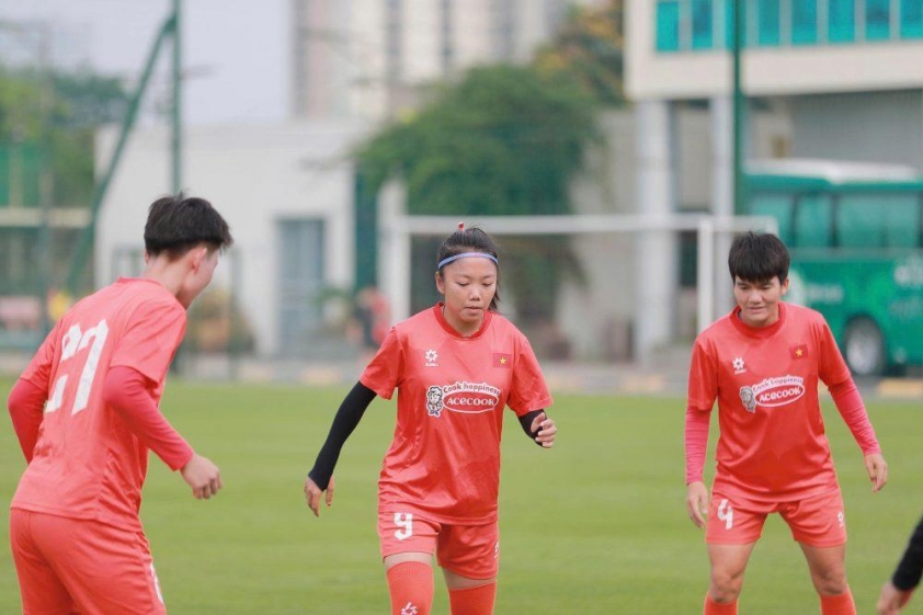Đội tuyển nữ Việt Nam tích cực chuẩn bị cho SEA Games 2025: Huỳnh Như đánh giá cao sự tiến bộ của các cầu thủ trẻ