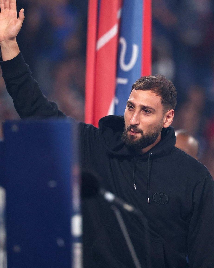 Man City có mua Donnarumma?