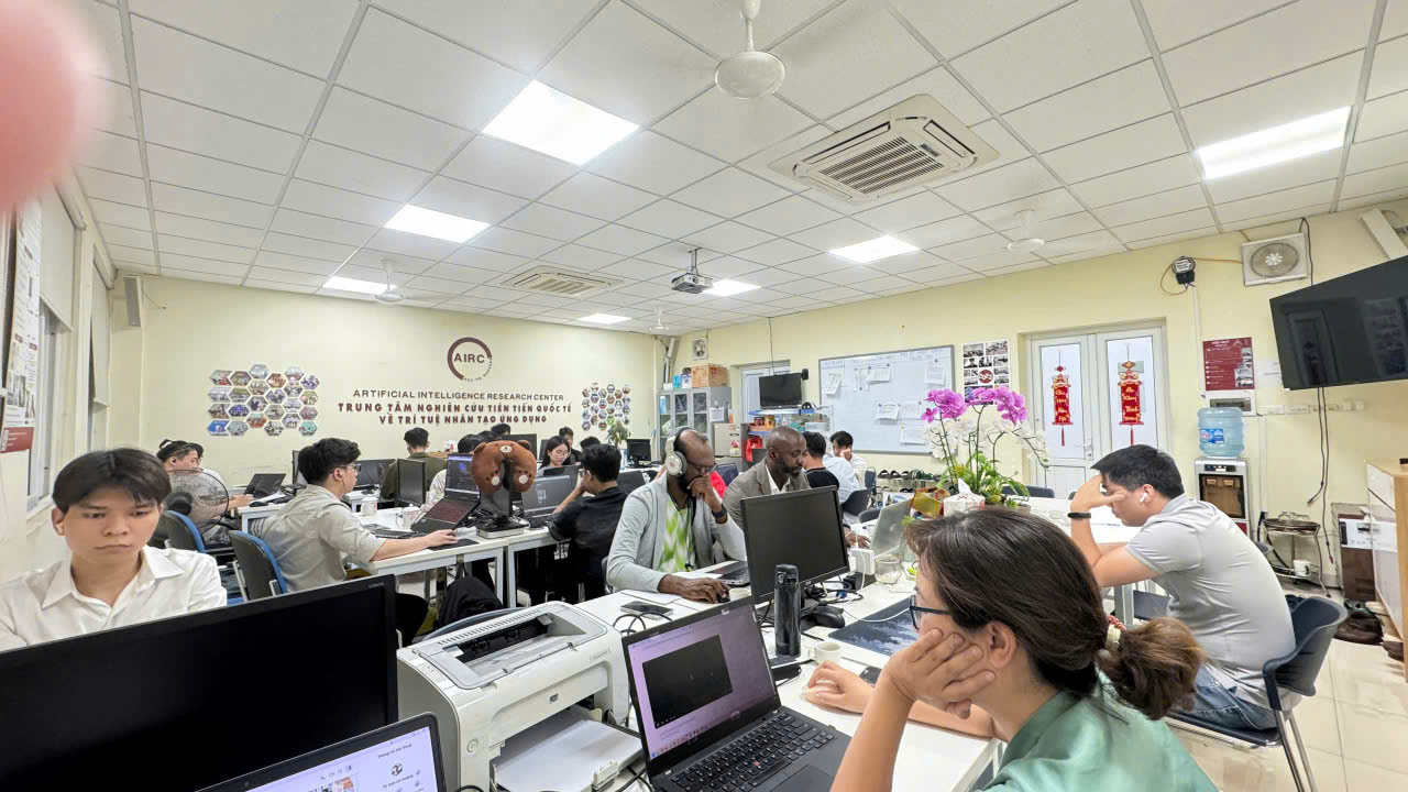 Nghiên cứu phát triển AI tại Trung tâm AIRC