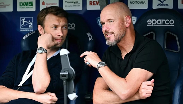HLV Ten Hag và Bayer Leverkusen