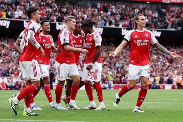 Arsenal v Leeds trận đấu
