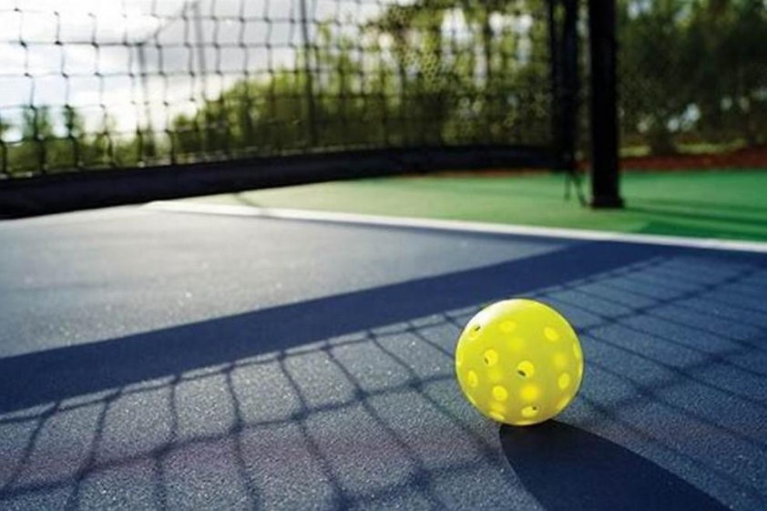 Ảnh minh họa nguy cơ sức khỏe khi chơi Pickleball dưới trời nóng