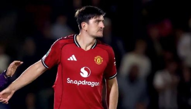 Harry Maguire ghi bàn gỡ hòa