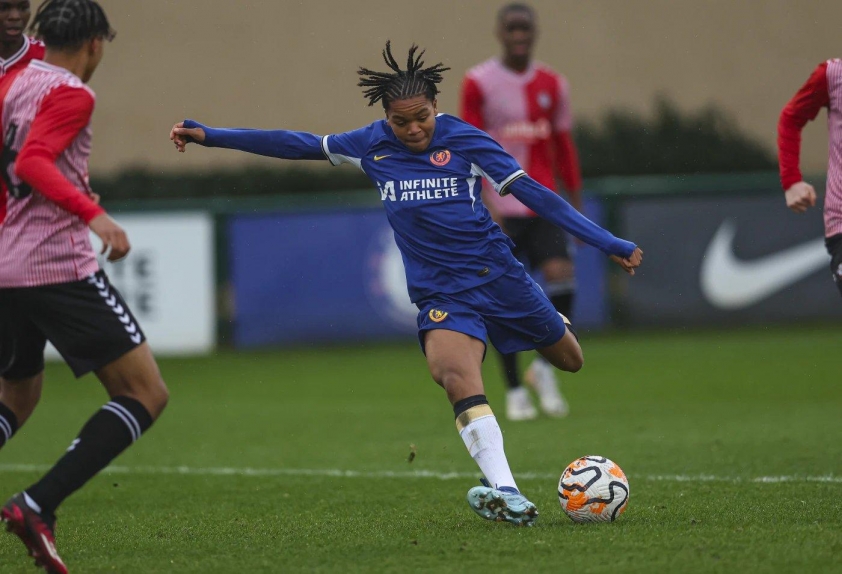 Chelsea ra lệnh cấm với Liverpool vì 'Lamine Yamal mới'