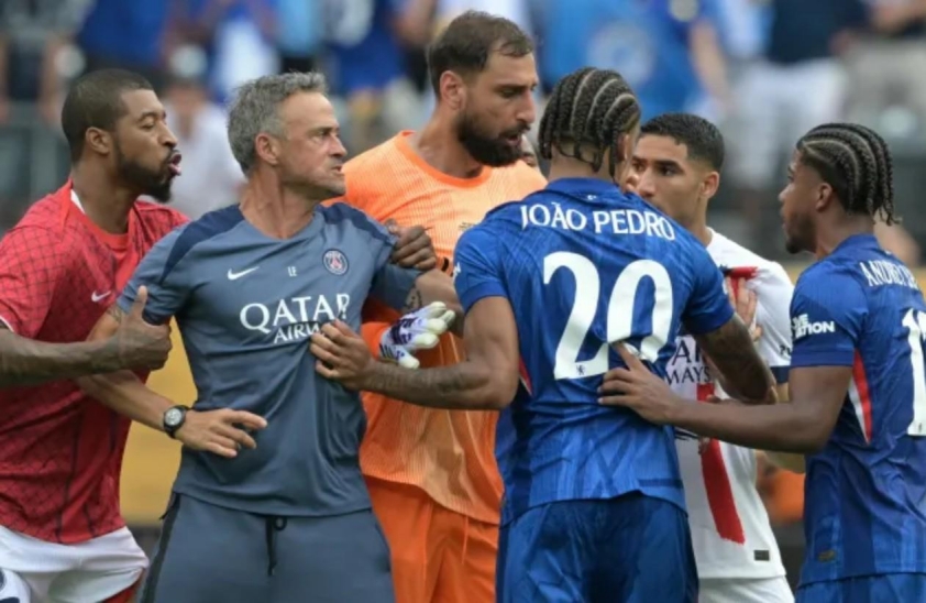 HLV Luis Enrique và án phạt