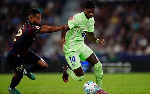 Marcus Rashford gây thất vọng ở trận đấu với Levante.