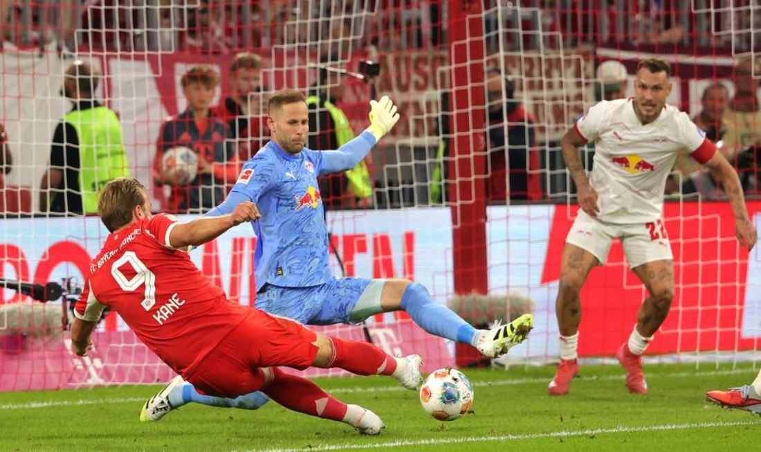 Screenshot trận đấu Harry Kane trước RB Leipzig