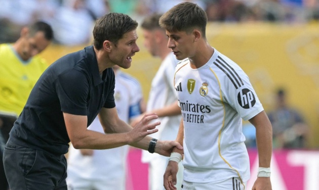Tiền vệ Real Madrid