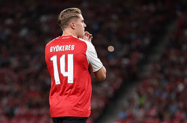 Arsenal chịu sức ép do chi tiêu mạnh