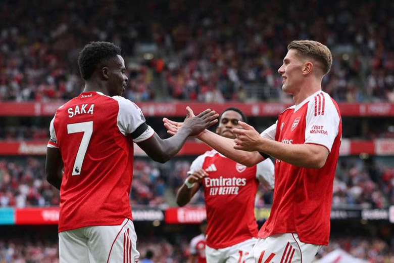 Arsenal tấn công áp đảo khiến Leeds vỡ vụn