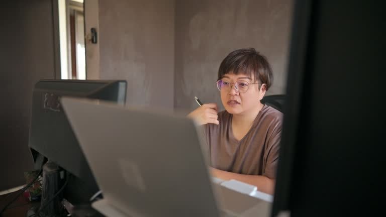 Hình ảnh minh họa về khóa học AI trực tuyến.