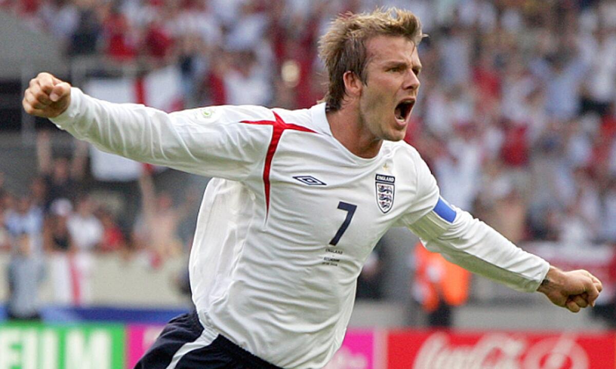 David Beckham cùng chiếc áo số 7 huyền thoại
