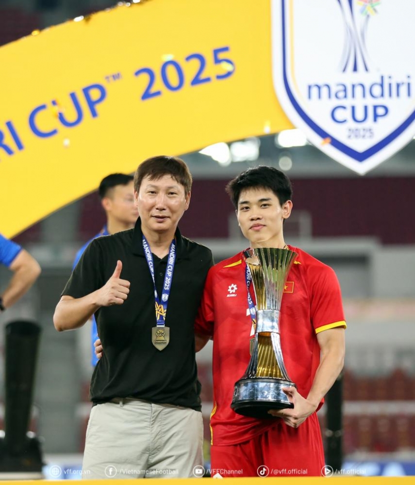 HLV Kim Sang Sik: Chức vô địch U23 Đông Nam Á 2025 - Cú đúp danh hiệu đáng nhớ tại Việt Nam