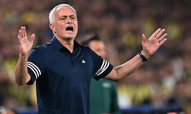 Jose Mourinho thất vọng trong trận đấu