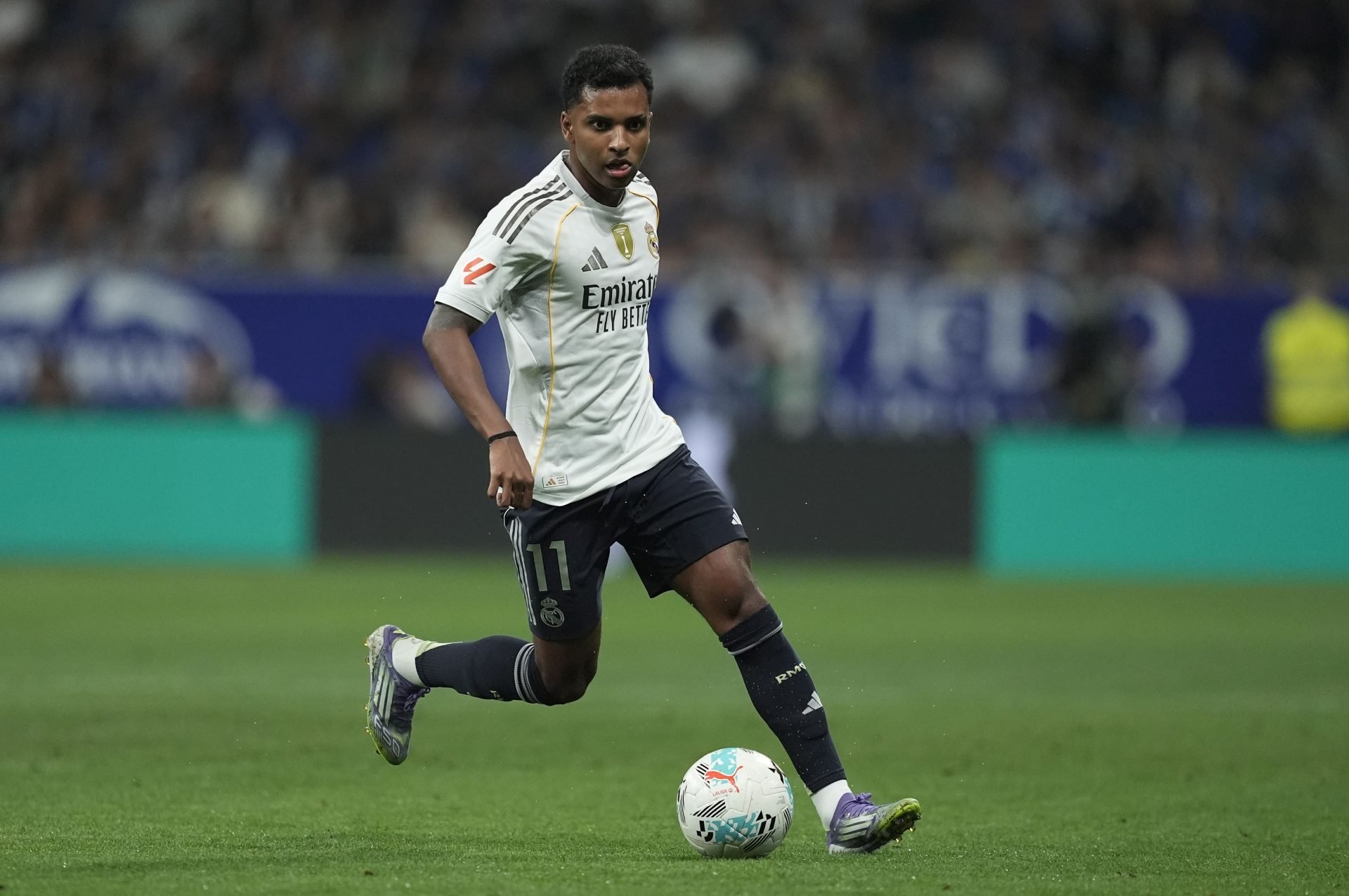 Rodrygo nhìn thấy một tia hi vọng ở lại Bernabeu khi được đá chính lần đầu tiên trong mùa giải trước Oviedo