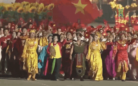Dàn nghệ sĩ xuất hiện trong Khối văn hoá - thể thao trong buổi Sơ duyệt