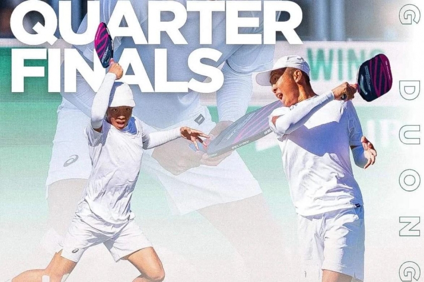Hình ảnh người chơi pickleball sử dụng vợt không viền