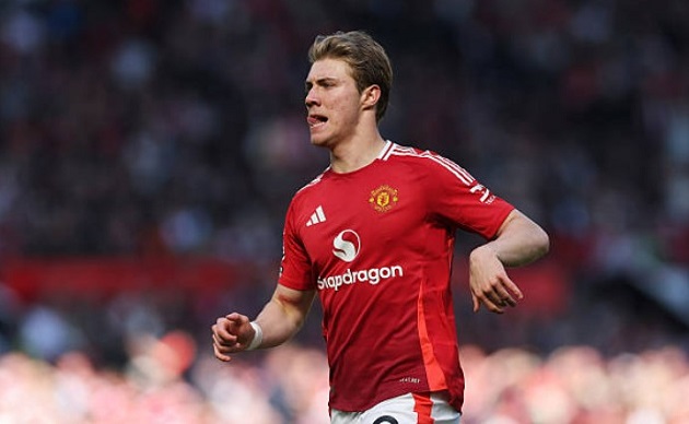 Hojlund đang trên đường rời khỏi Old Trafford.