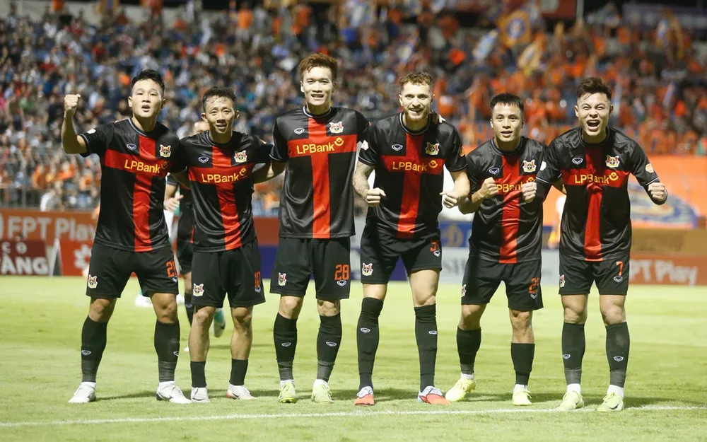 Tân binh Ninh Bình củng cố ngôi đầu sau vòng 3 V-League 2025-2026