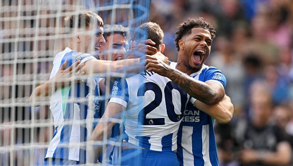 Brighton đánh bại Man City