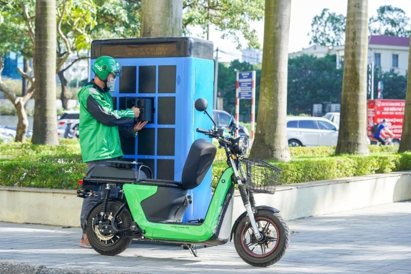 Hệ thống trạm đổi pin tự động tại Việt Nam