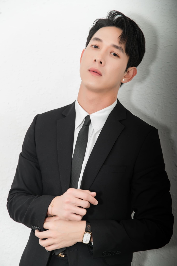 Song Luân cũng kín tiếng sau khi chia tay Juky San
