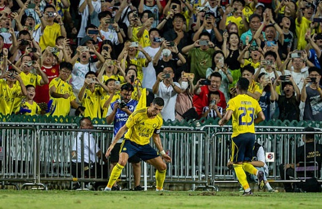 Al-Nassr dẫn bàn nhờ pha lập công của Ronaldo