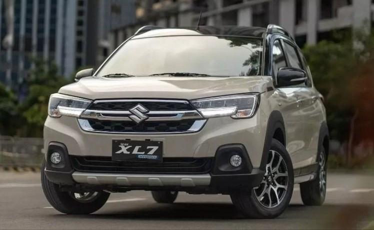 Suzuki XL7 Hybrid ưu đãi tháng 8