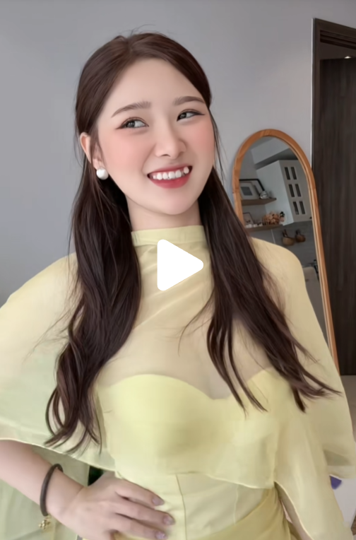 Thanh Vy mặc váy vàng trong clip trend