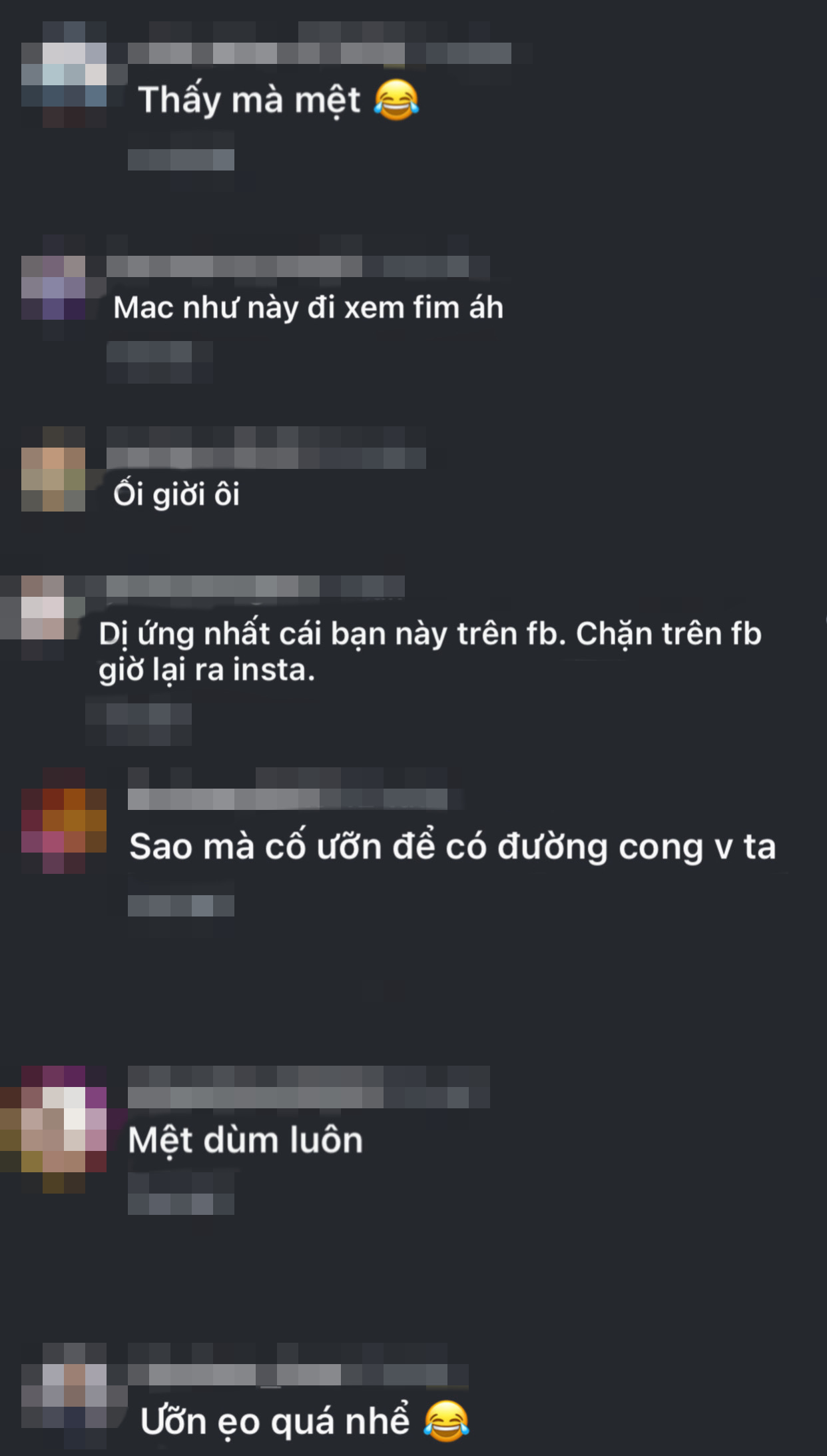 Cộng đồng mạng ngán ngẩm, phẫn nộ trước những màn khoe thân quá lố.