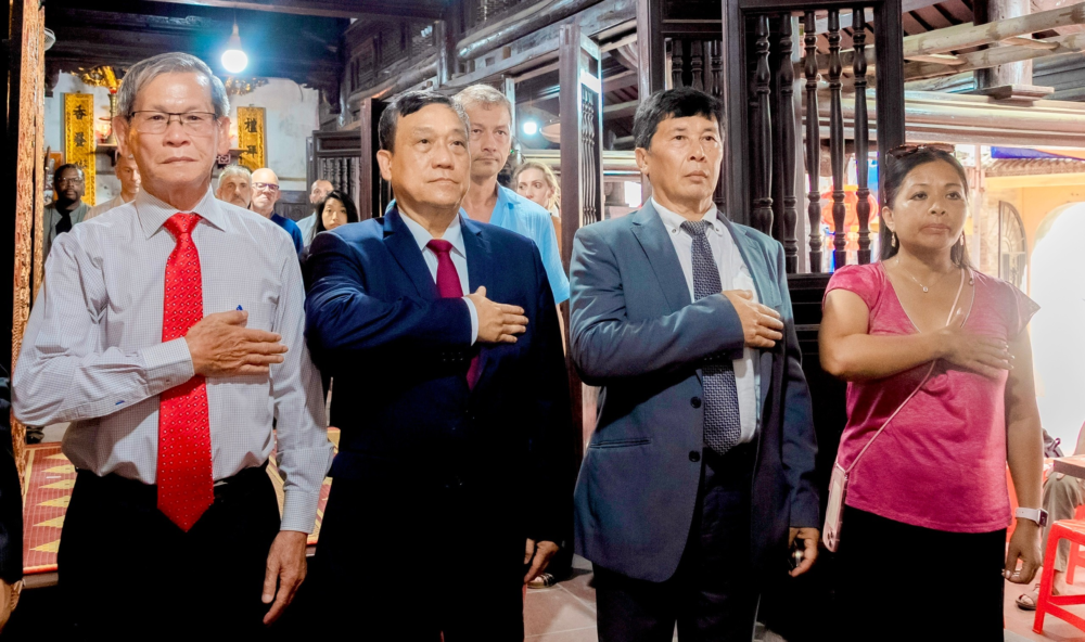 Võ sư Trần Nguyên Đạo và Võ sư Châu Minh Hay tại Lễ về nguồn