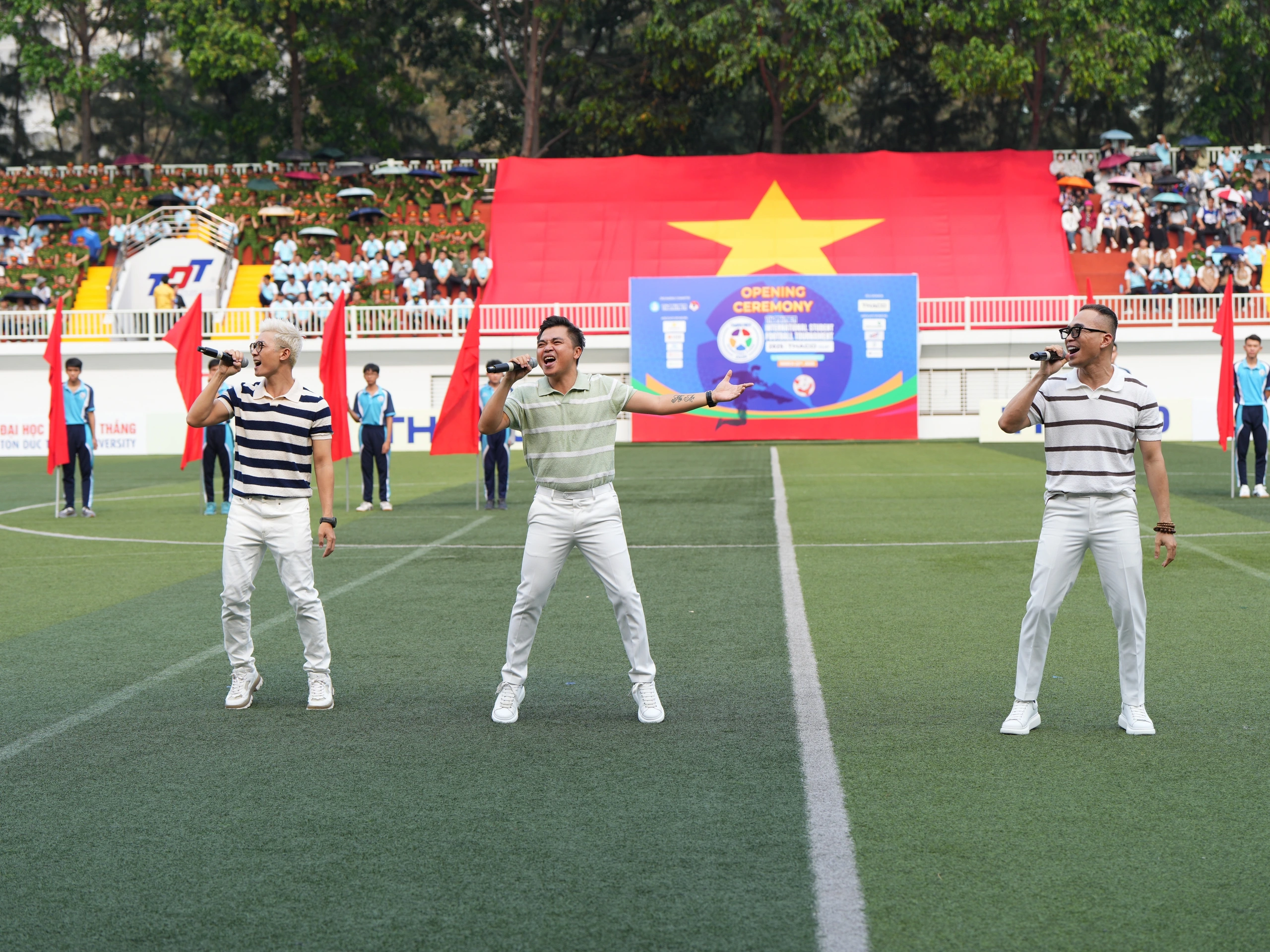 Những ngày diễn ra TNSV quốc tế 2025, sân cỏ Trường ĐH Tôn Đức Thắng là những ngày hội