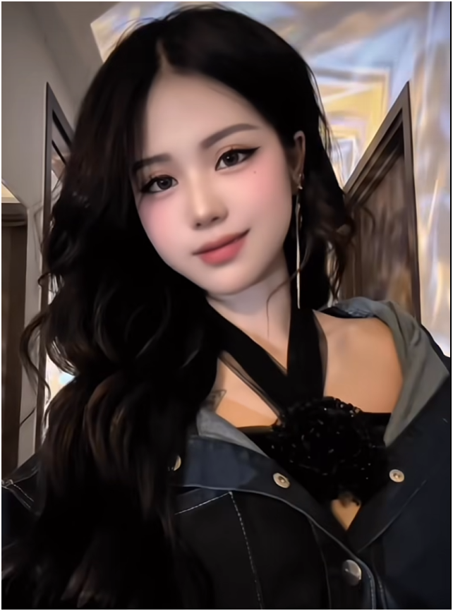 Hình ảnh nữ streamer