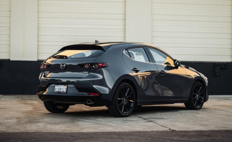 Đa dạng phiên bản Mazda3 mới