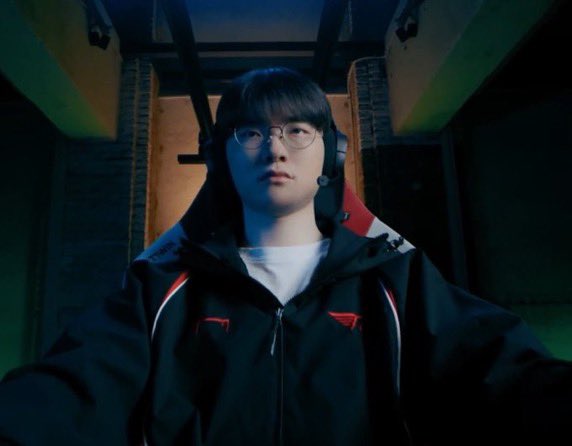 Anh sẽ là tuyển thủ LMHT đầu tiên góp mặt trong một MV Kpop thực thụ không phải do Riot sản xuất.