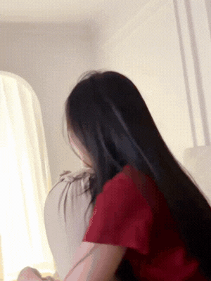 Phương Nga khóc vì xem phim