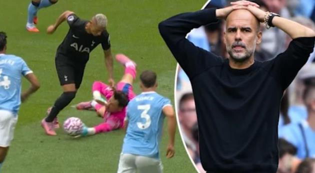 Pep thất vọng về sai lầm của James Trafford