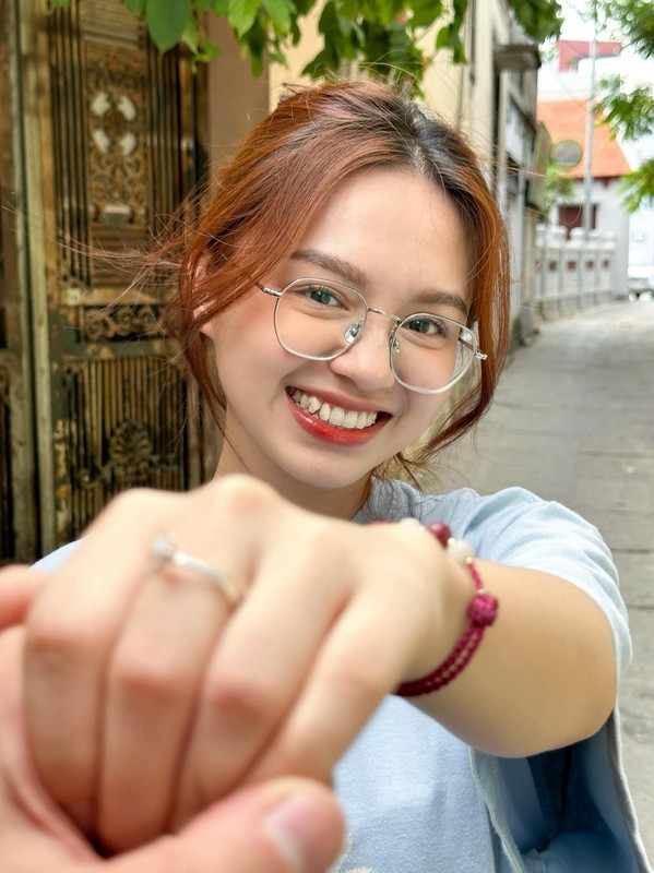Hà Mã Tấu trang phục đơn giản