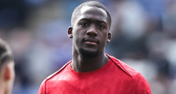 Konate vẫn chưa gia hạn với Liverpool.