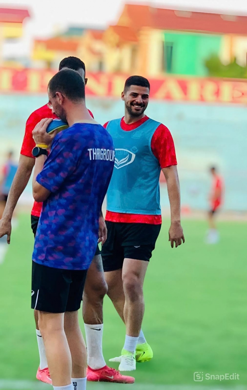 Patrick Marcelino tập luyện cùng Ninh Bình FC