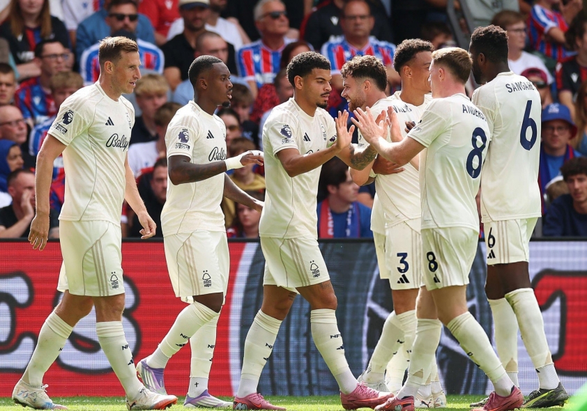 Nottingham Forest gỡ hòa trong hiệp 2