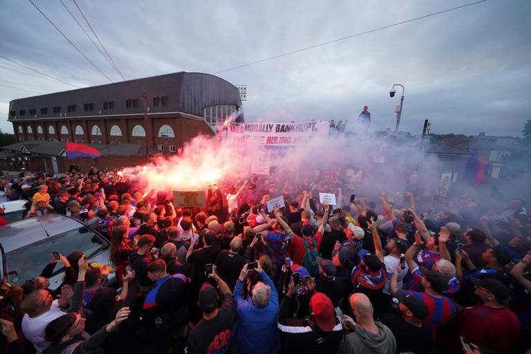 Crystal Palace - Ảnh 1.