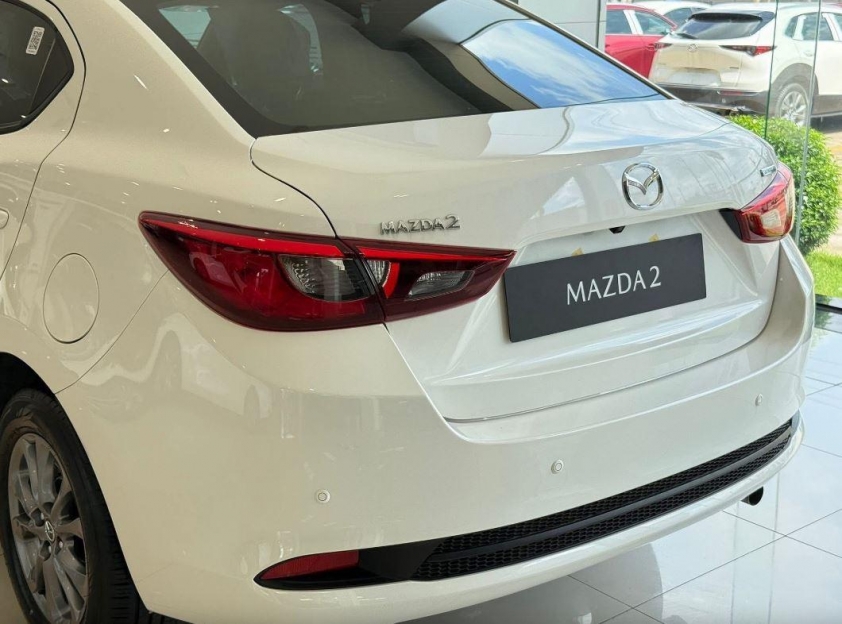 Động cơ SkyActiv 1.5L cùng hệ thống an toàn hiện đại