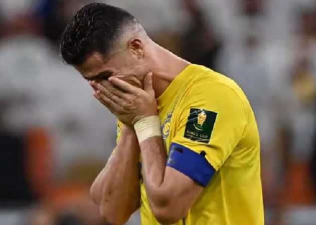 Thủ môn Bento mắc sai lầm khiến Al-Nassr bị gỡ hòa