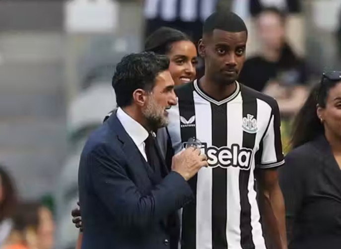 Al-Rumayyan kiên định giữ Isak ở lại Newcastle