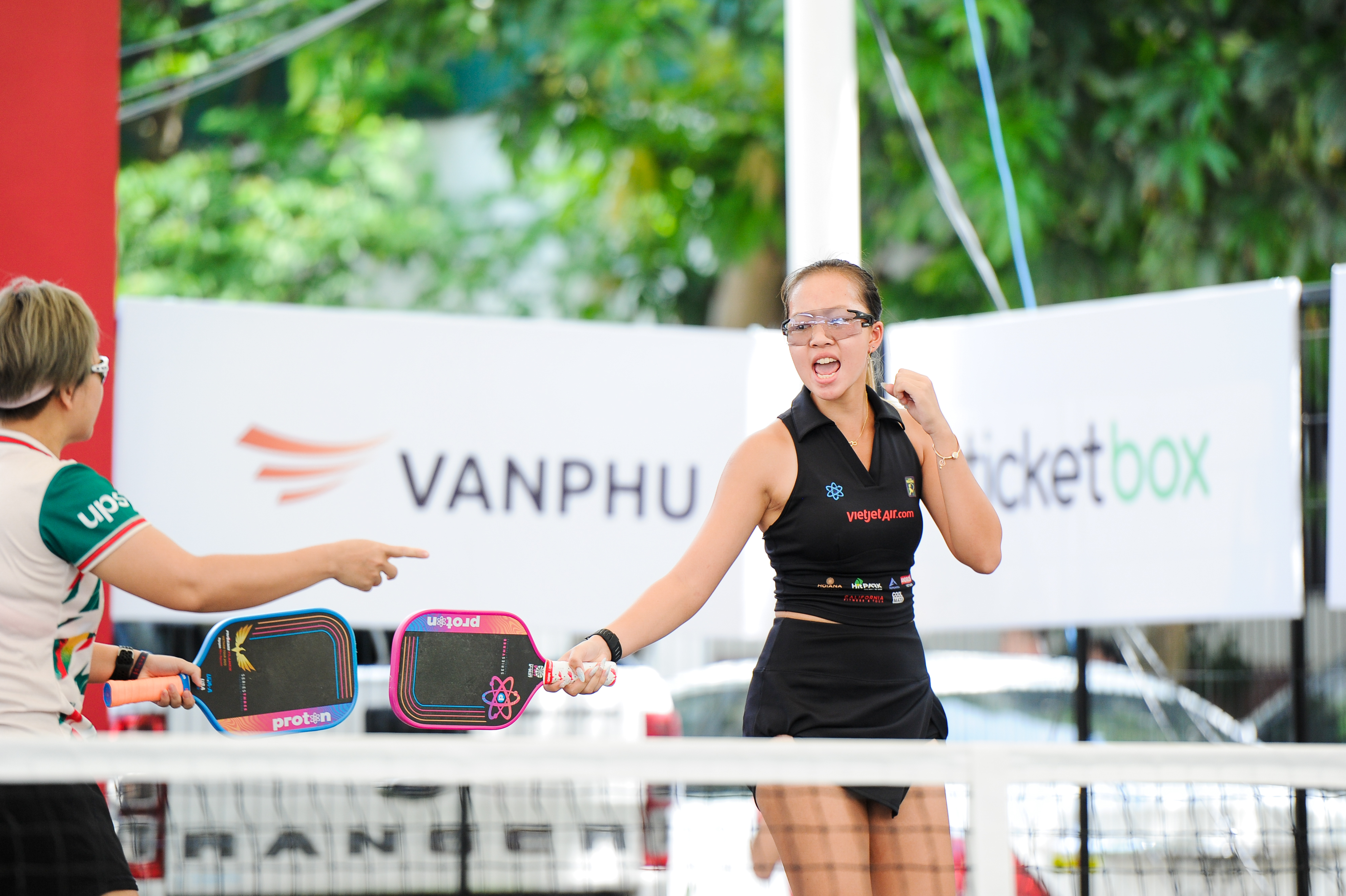 Sophia Phương Anh và Rex Thais